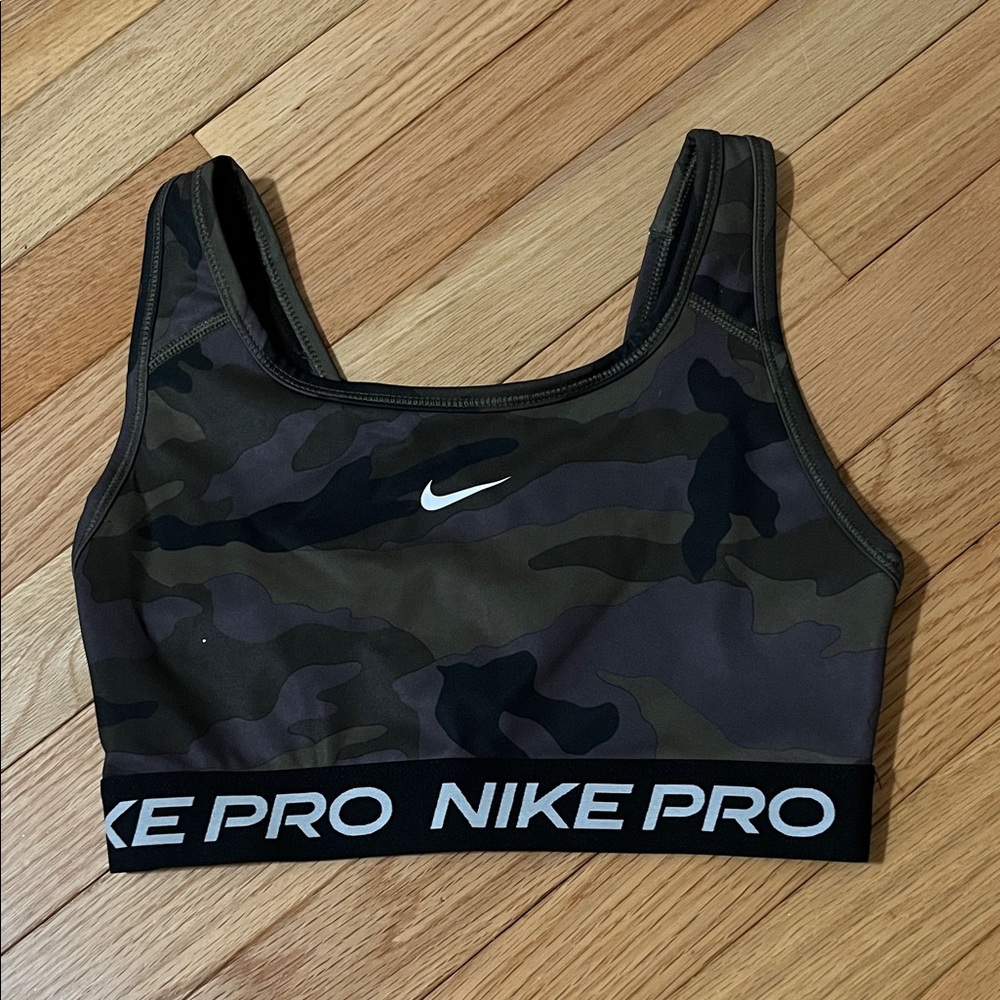 Nike Camo Sports Bra - Black and Green